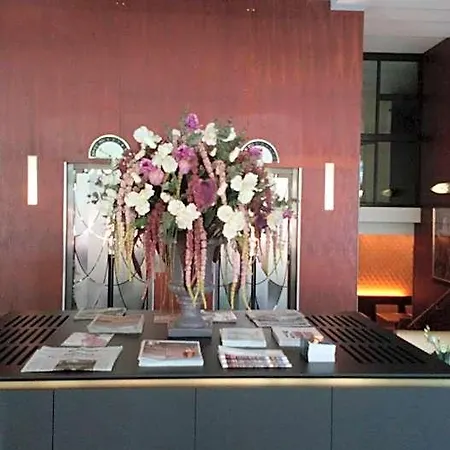 Art Deco Euralille Hotel