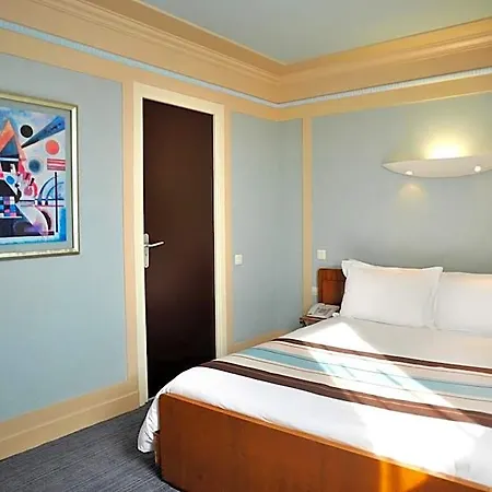Art Deco Euralille 3* Lille