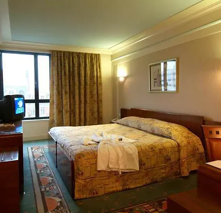 Art Deco Euralille 3* 릴