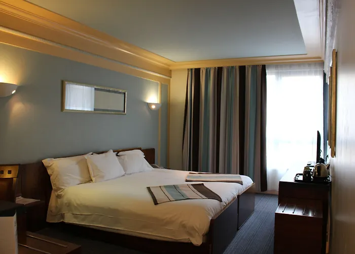 Art Deco Euralille Hotel 3*