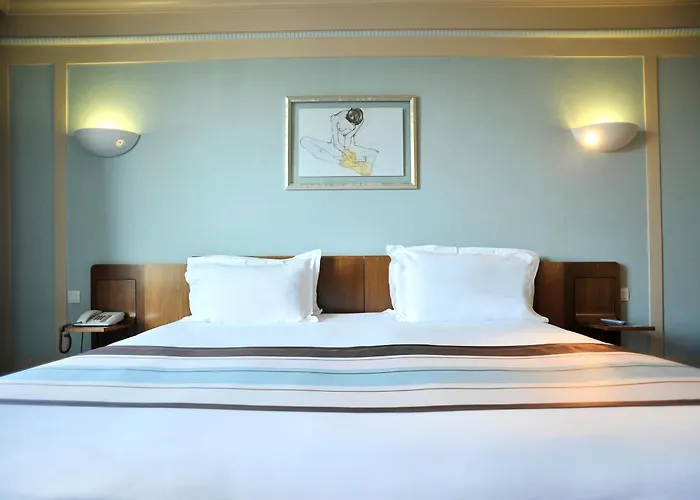 Hotel Art Deco Euralille 3*