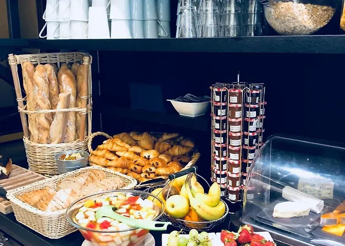 Отель Art Deco Euralille 3*