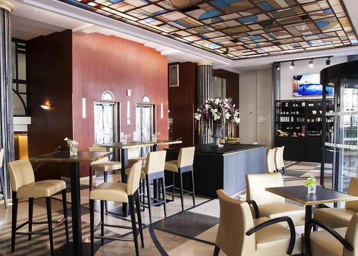 Art Deco Euralille מלון 3*