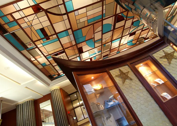 Art Deco Euralille מלון 3*