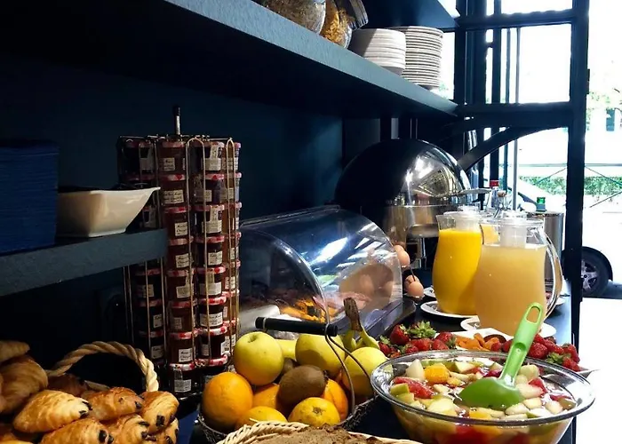 Art Deco Euralille מלון 3*